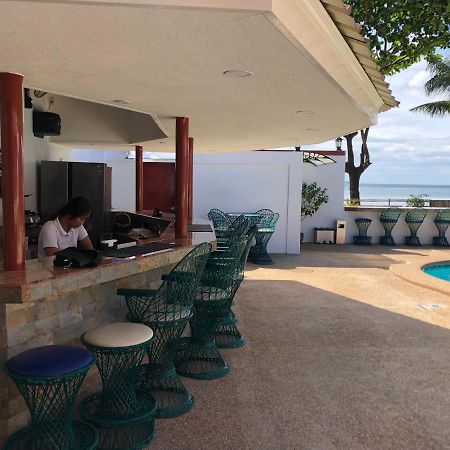 Out Back Hotell Olongapo Eksteriør bilde